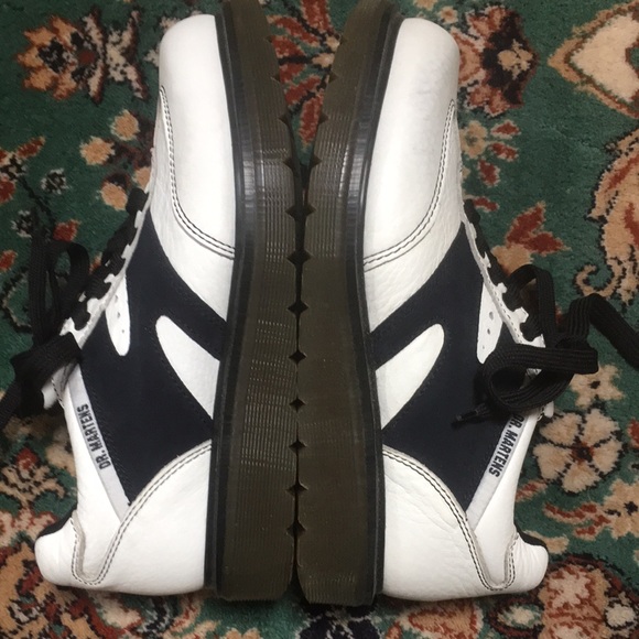 VTG Dr Martens England White/Navy Air Cushioned Chunky Bowling Casual Shoe 9W 8M - Picture 7 of 16